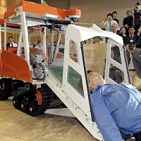 ロボットが災害現場で人命救助…福島で展示会