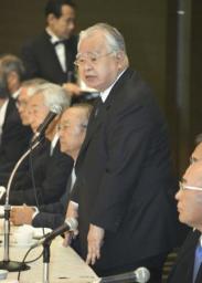 特例公債法案の早期成立で一致 経団連、民主と意見交換