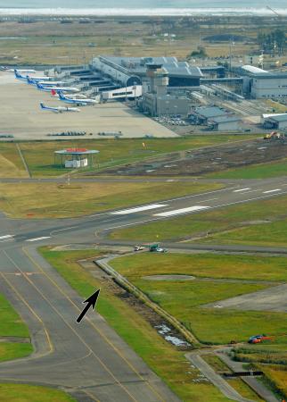 仙台空港に不発弾、終日閉鎖 第２次大戦で投下か