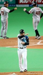 日本シリーズ:巨人１５安打と打線爆発、日本一に王手