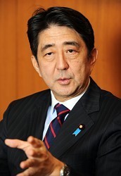 安倍総裁、輿石幹事長の解散先送り見解を批判