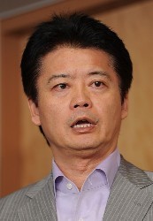 外相“中・韓と首脳会談難しい”