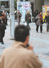 「休みなし」「事務所探せ」