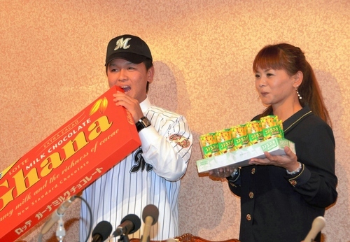 プロ野球:ドラフト会議 ロッテ３位、光星学院・田村捕手が仮契約 「背番号１桁目指す」 ／青森