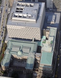 日銀への金融緩和圧力確実 次期政権、財政出動余地なく