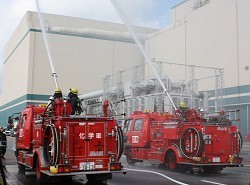 柏崎市長選、現職が３選 原発再稼働に慎重姿勢