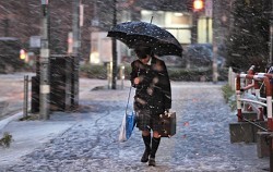 札幌で初雪、１００年余りで最も遅く