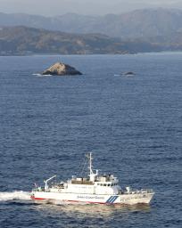 静岡・下田市で海釣りに出かけたとみられる男性3人が行方不明に