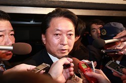 鳩山氏不出馬 衝撃走る