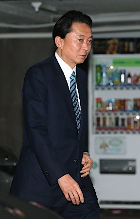 鳩山氏、政界引退へ 後援会に正式表明