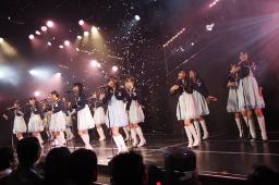 HKT48、劇場1周年公演で感涙 初オリジナル曲「初恋バタフライ」初披露