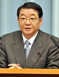 官房機密費:「一定期間後に額など公開」 官房長官が私案