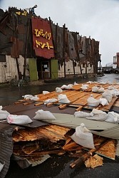 天気:爆弾低気圧で大荒れ…北日本の日本海側