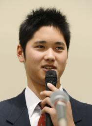 大きかった栗山監督の熱意＝１８歳大谷が受け入れた「別の道」