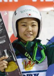 スキー:ジャンプ女子の高梨沙羅選手、練習中に転倒