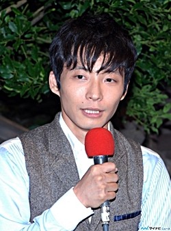 星野源、くも膜下出血で緊急手術 - 経過は良好で、復帰は来年春頃を目標