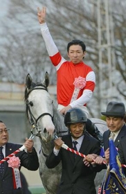 【有馬記念】今年も３歳！ゴールドシップ剛脚発揮し戴冠！