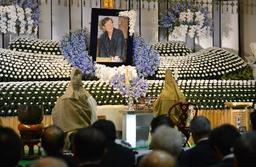 「人生の投了、早すぎた」米長さん葬儀に７００人 最後の別れ惜しむ
