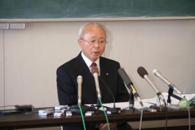東日本大震災:福島第１原発事故 双葉町長が議会を解散