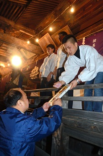 旧警戒区域の神社で、２年ぶりの初詣