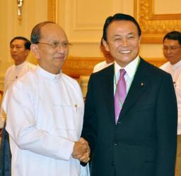麻生財務相がミャンマー大統領と会談、債務の一部放棄表明