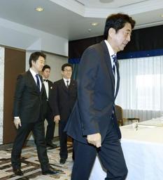 橋下氏、経済対策に協力する考え…首相と会談