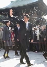 安倍首相 明治神宮に参拝