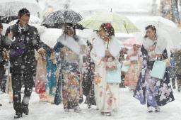 積雪が電線切断、関東６県の２万８千戸一時停電