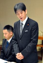 高２自殺 義家政務官「体罰でなく暴力」