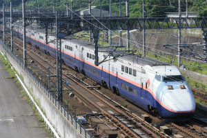 ニコニコ超会議2「超鉄道エリア」JR東日本の協力で200系&amp;E1系を&quot;公開解体&quot;