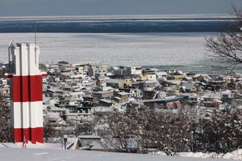 紋別で流氷接岸初日、平年より20日早い到来