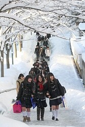 センター試験初日、大きなトラブルなし