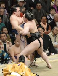 日馬富士が１４連勝！横綱で初優勝…初場所１４日目