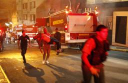 ナイトクラブ火災で２４５人死亡 ブラジル南部、花火が引火