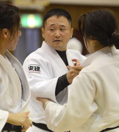 女子柔道選手１５人、代表監督を告発 パワハラ行為訴え