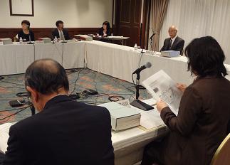 小児がん治療の拠点に15病院を選定 厚労省検討会