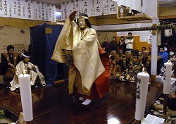 黒川能の王祇祭:５００年の伝承 厳かに