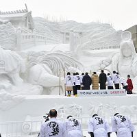 陸自の大雪像、今年のテーマは伊勢神宮