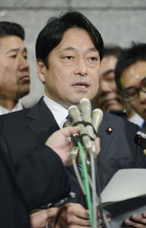 首相、報告遅れ「事務方が慎重に」 レーダー照射