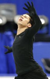 ＳＰで首位に立った羽生結弦＝飯塚晋一撮影