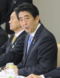 集団的自衛権の行使、再検討を指示 首相