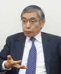 黒田氏、首相の金融政策支持 「緩和余地は十分ある」