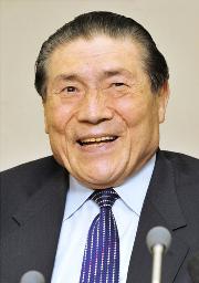 大鵬さんに国民栄誉賞正式決定、夢と希望と勇気与えた