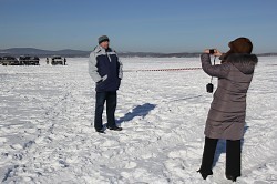 ロシア隕石落下:ブーム来た…見物客殺到、ツアー計画も