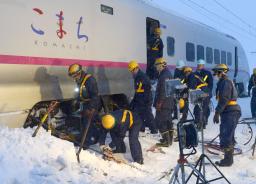 脱線原因、現地調査では特定できず 秋田新幹線運転再開