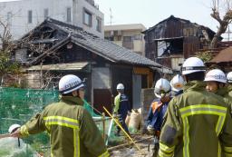 名古屋で住宅全焼、２遺体見つかる ８７歳母と息子か