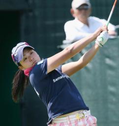 山村66首位「美もも」さく裂／女子ゴルフ