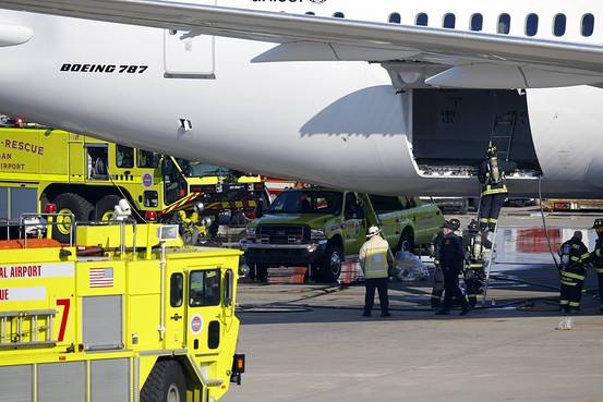 米ボーイング、787型機向け新バッテリー輸送に遅れ