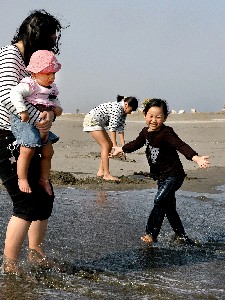 気温:宮崎高鍋町は２８．５度、九州もアツく