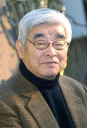 山口昌男氏が死去 元札幌大学長